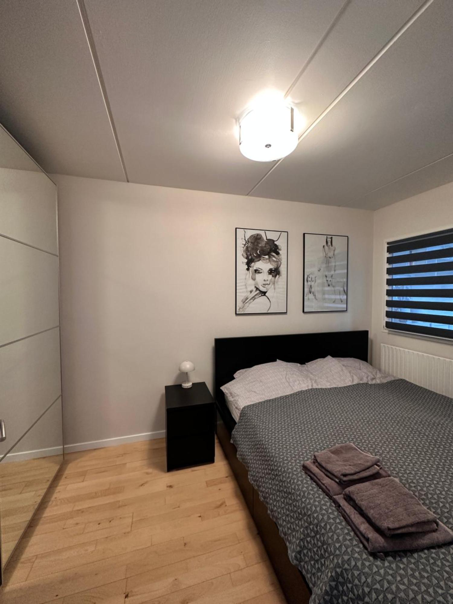 Privat One Bedroom Apartment With Free Parking Odense Bagian luar foto